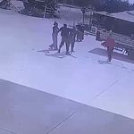 Denizli Tavas’ta Genç Kızın Ailesinin Yanından Kaçırılma Anı Kamerada