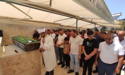 Cenaze namazını dayısı kıldırdı
