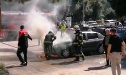 Seyir halindeki otomobil alev alev yandı