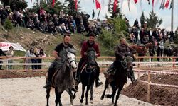 Rahvan At Yarışlarında 8 yaşındaki jokey göz kamaştırdı