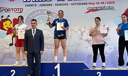 Denizlili kick boksçu Durdane dünya şampiyonu oldu