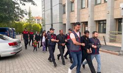 Dil Düşürerek 9 İlde Hırsızlık Yapan Kadın ve Ailesi, 600 Bin Liralık Son İşlerinde Yakalandı