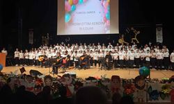 Meclisin 105 yaşında 105 çocuktan beğenilen konser