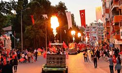 Denizli’de 19 Mayıs coşkusu fener alayıyla taçlandı