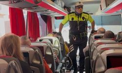 Polis vatandaşlara güvenli yolculuğu anlattı