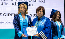Hayalini Kurduğu Üniversiteden 51 Yaşında Mezun Oldu