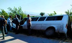Yoldan çıkan işçi servisi sazlıkların arasına devrildi: 6 yaralı