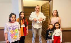 İş İnsanı Eşref Ateş Çifte Mutluluk Yaşadı, İkiz Çocukları Lilya ve Yaman Dünyaya Geldi