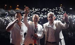 28.Uluslararası Çal Bağ Bozumu Festivali'nde Serdar Ortaç Coşkusu