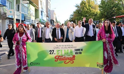 Çivril Kültür Sokağı, 27. Elma, Tarım ve Kültür Festivalinin İlgi Odağı Oldu