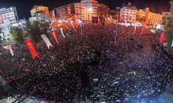 On binler Delikliçınar Meydanı’nda Cumhuriyet için buluştu