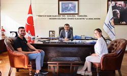 Evlenme Desteği Projesi’nin ilk çifti Başkan Çavuşoğlu’nu ziyaret etti