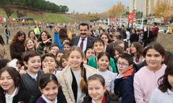 Başkan Ertemur’dan Öğretmenler Gününde Fidan Dikimi Ve Vefa Ziyareti