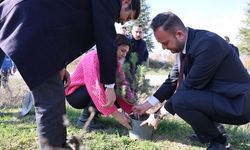 Çivril’de öğretmenler anısına fidan dikimi yapıldı