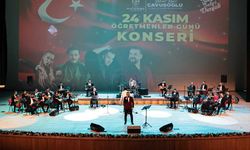 Denizli'de Sanatçılar Öğretmenler İçin Sahne Aldı