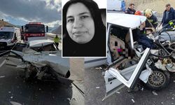 Kamyona arkadan çarpan otomobil hurdaya döndü; 1 ölü 1 yaralı