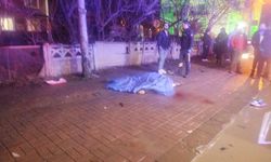 Süratli otomobilin çarptığı elektrikli bisiklet sürücüsü kadın hayatını kaybetti