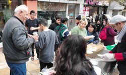 Denizli'de esnaflardan Regaip Kandili hayrı