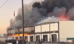 Çardak OSB'de yangın devam ediyor, patlamalar yaşanıyor!