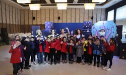 Eğlenceli ve Öğretici Çocuk Tiyatrosu, Miniklerden Büyük Beğeni Topladı