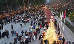 Denizli Büyükşehir’in Yılbaşı Festivali renkli görüntülerle başladı