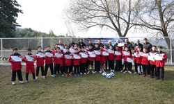 Büyükşehir’den geleceğin yıldızlarına futbol kampı