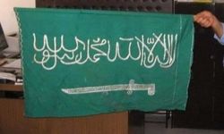 Üç asırlık kayıp sancak hurda çuvallarının içinden çıktı