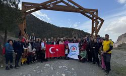 Doğaseverler Denizli’nin yeşilliklerine yürüyor