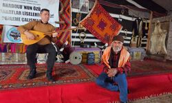 Diyar diyar gezip kültür arşivi oluşturuyorlar