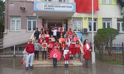 Dr. Bekir Sıddık Müftüler İlkokulu’nda Bayrak Coşkusu