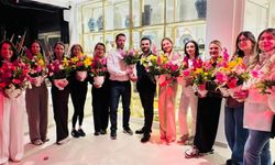 Çiçekler kadınların elinde sanat eserine dönüştü