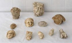 Denizli 'de Roma dönemine ait heykel parçalarıyla yakalanan 5 kişi gözaltına alındı