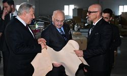 Vali Köşger deri fabrikalarındaki üretim zincirini inceledi