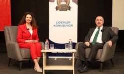 Genç  Liderler  Konuşuyor'da  Ümit Özdağ'a  yoğun ilgi