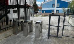 Pilot okulda uygulanan turnike sistemiyle şiddet ve devamsızlık tarihe karıştı