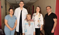 Yumurtalık kanseri teşhisi konulan hasta 12 günde sağlığına kavuştu