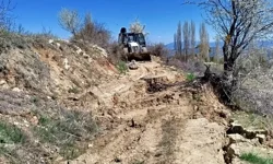 Çameli Belediyesi’nden Arazi Yollarında Yoğun Çalışma