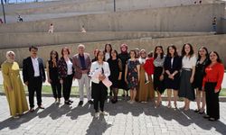 Çameli’de Anneler Günü’nde Güllü Öğretmene Ziyaret