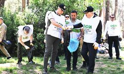 Vali Köşger, Öğrencilerle Çöp Toplayarak Farkındalık Oluşturdu