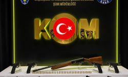 Denizli 'de Yasadışı Silah Ticaretine Emniyet Darbesi: 3 Tutuklama