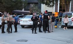 Küçük Çocuğun Gözü Önünde 2 Kadına Kurşun Yağdırdı