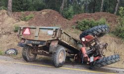 Buldan'da Yağış Nedeniyle Devrilen Traktör Sürücüsü Kurtarılamadı