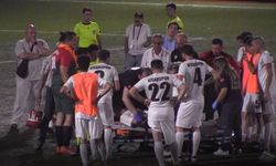 Denizli'de Rakibiyle Çarpışan Futbolcu Hastaneye Götürüldü