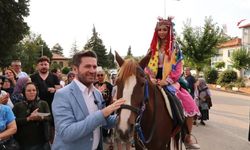 Nikfer'de Gurbetçi Şenliği Coşkusu Yaşandı