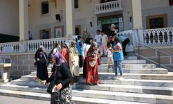 Denizli’de Mevlid Kandili’nde 571 Gül Dağıtıldı