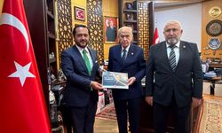 Yılmaz'dan Lider Bahçeli'ye Kongre Rapor Takdimi