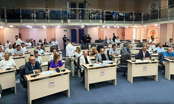 Denizli Büyükşehir  Meclis'inde  Yeni Tablo  44 Üye Yeni Parti’ye Geçti