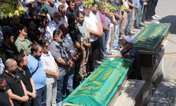 Denizli'de Kazada Ölen Genç Annesi İle Aynı Mezara Defnedildi