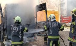 Denizli'de Seyir Halindeki Otomobil Alevlere Teslim Oldu