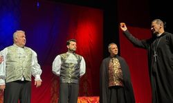 Molière’in 400 Yıllık Aynası Tartuffe, 4. Sezonunda İlk Kez Denizli’de Seyircisiyle Buluşuyor